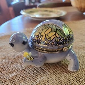 Wonders of Nature "Tiffany the Turtle" Music Box